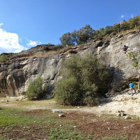 PedrezuelaEntre Pinos Y Medusas公寓 外观 照片